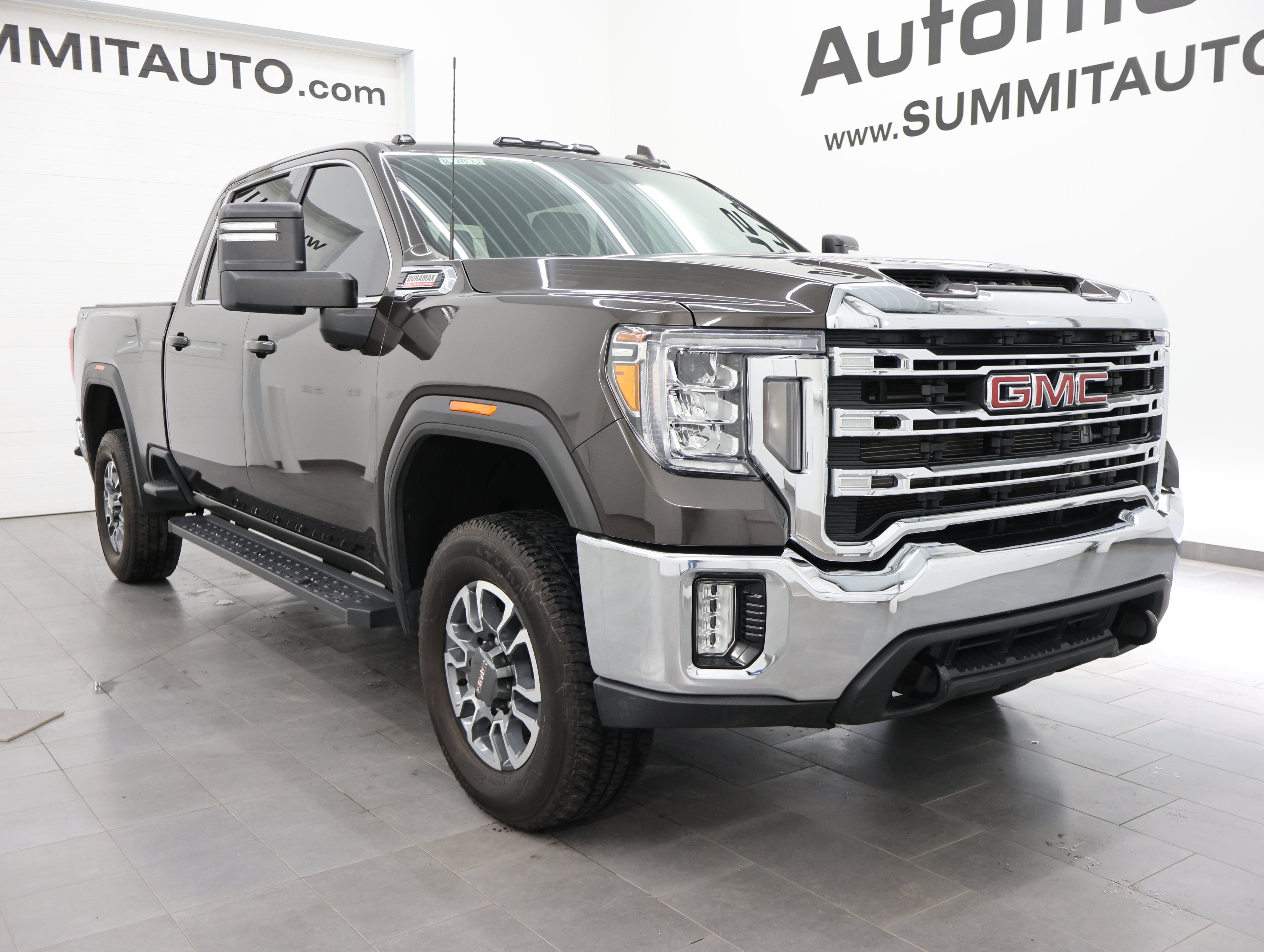 Used 2021 GMC Sierra 3500 SLE w/ SLE Convenience Package AWD/4WD image 2
