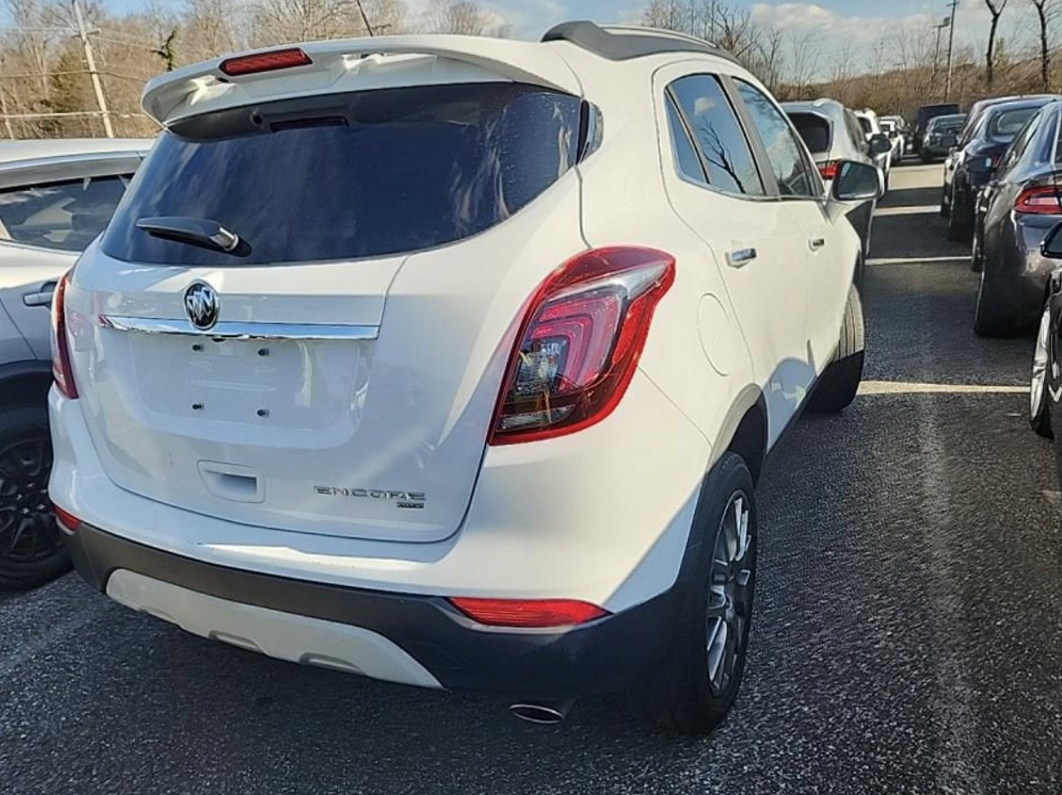 Used 2020 Buick Encore Sport Touring w/ Safety Package image 4