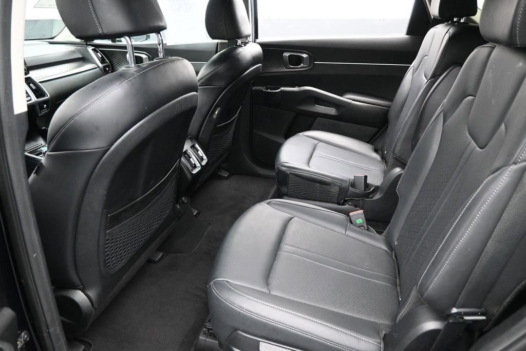 Used 2022 Kia Sorento EX AWD/4WD image 26