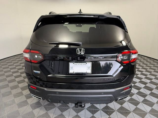 Used 2025 Honda Pilot Black Edition image 5