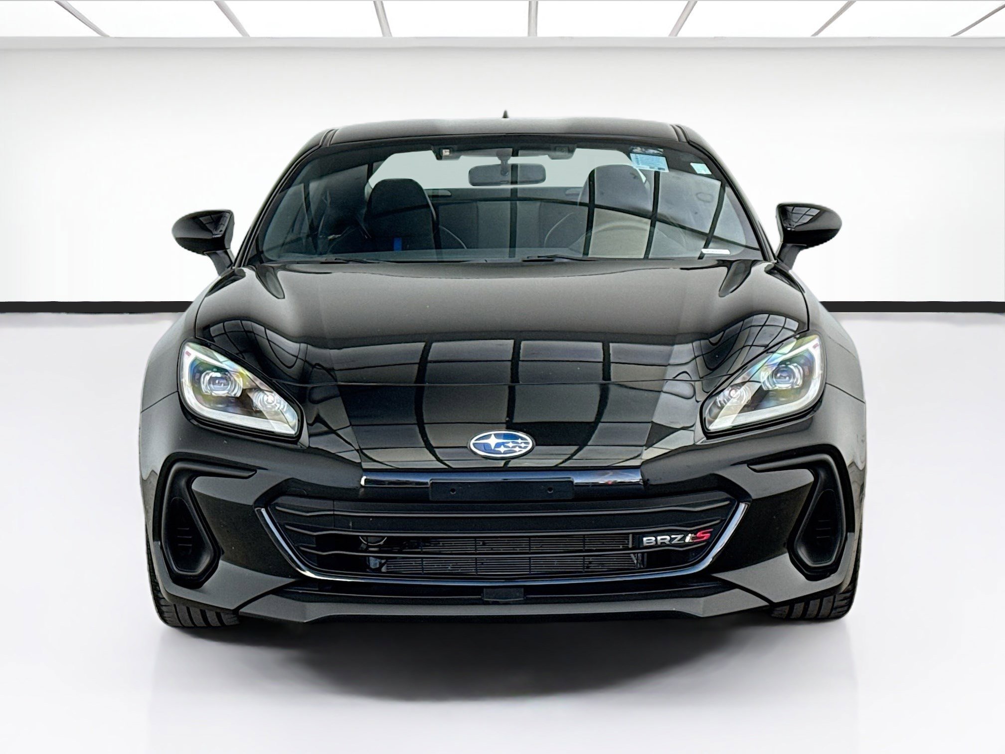 Used 2025 Subaru BRZ tS RWD image 2