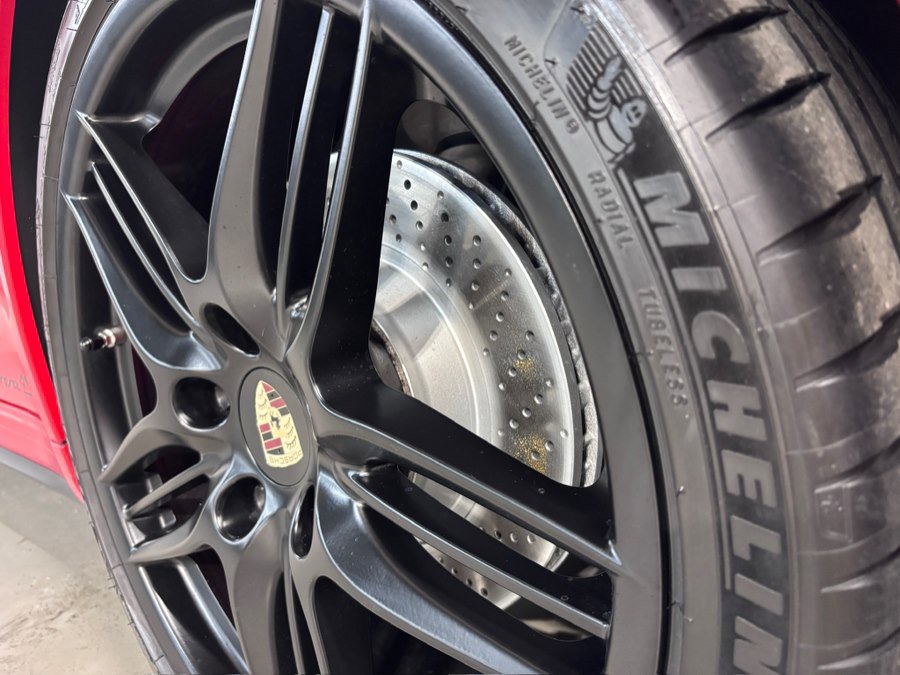 Used 2013 Porsche 911 Carrera 4S image 22