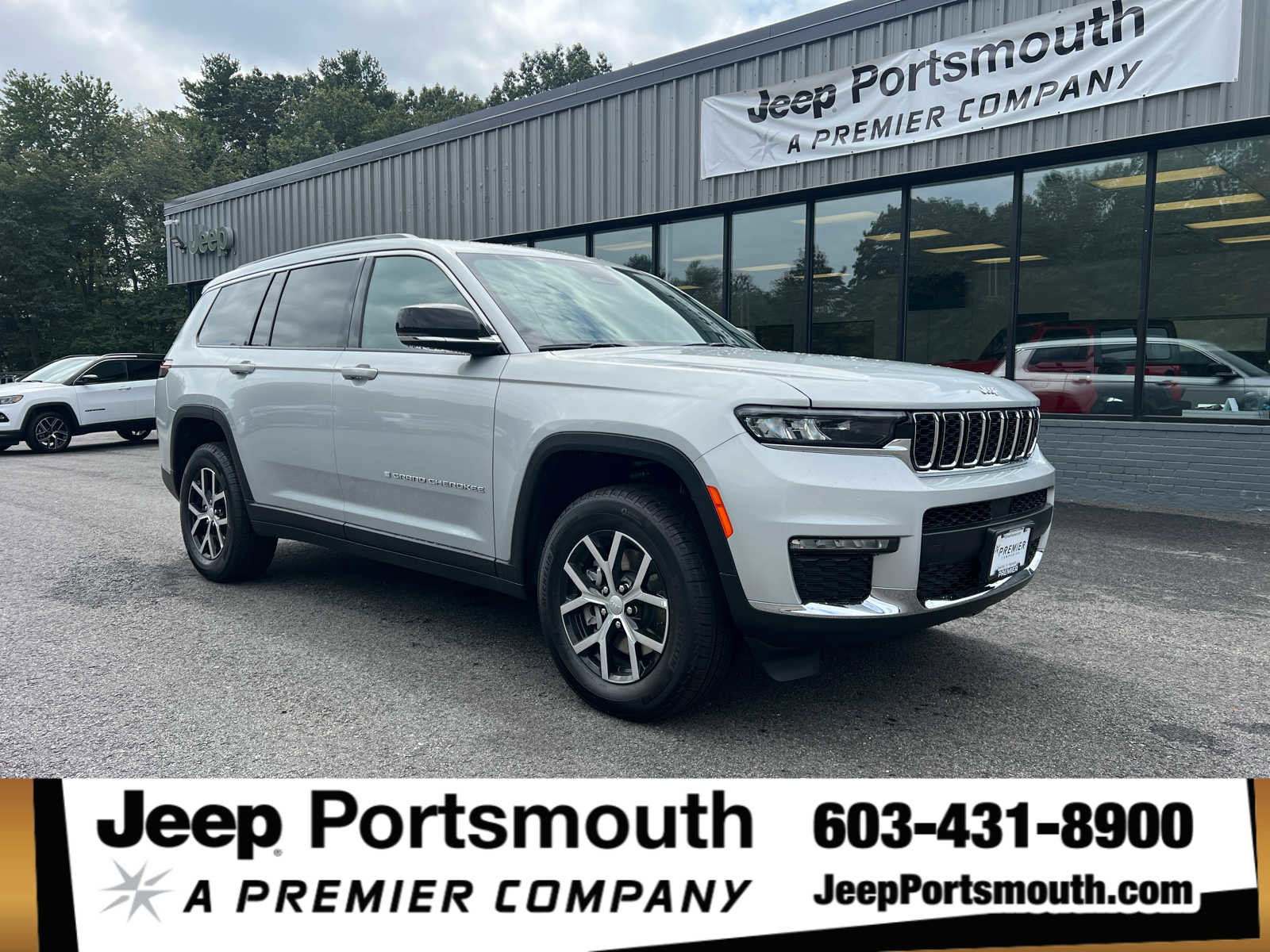 New 2025 Jeep Grand Cherokee L Limited w/ Trailer Tow Package image 1