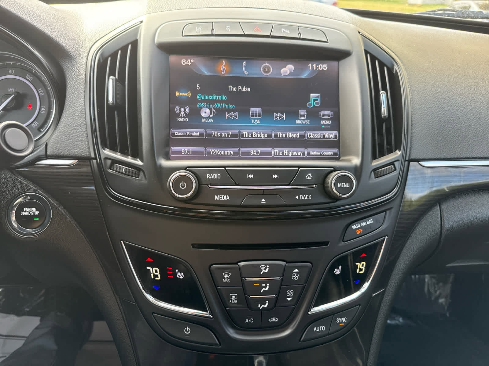 Used 2016 Buick Regal Premium w/ Driver Confidence Package #2 image 20