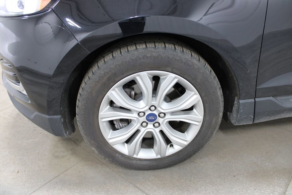 Used 2021 Ford Edge Titanium image 14