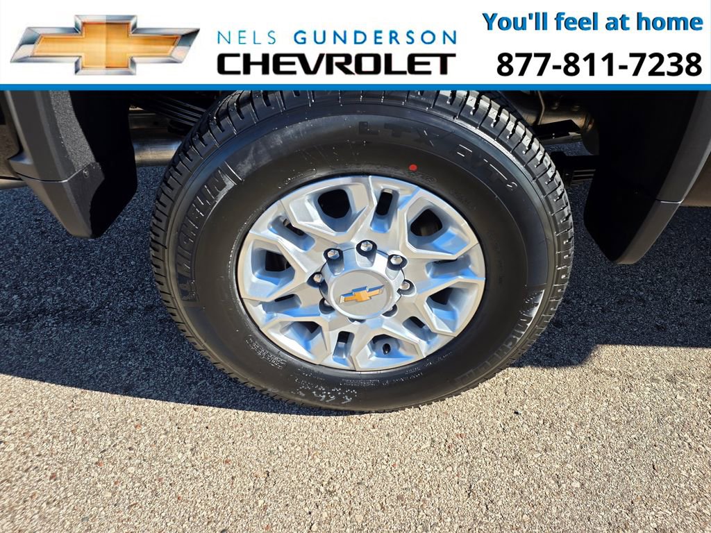 New 2026 Chevrolet Silverado 3500 LT image 9