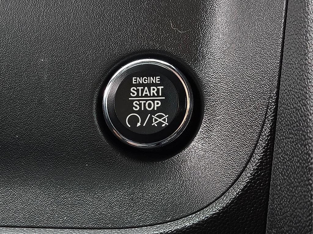 Used 2013 Dodge Challenger R/T Plus RWD image 18