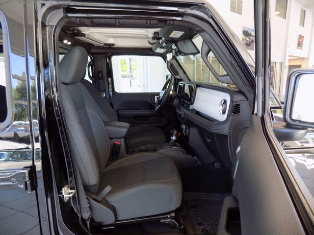 Certified 2024 Jeep Wrangler Unlimited Sahara w/ Technology Group AWD/4WD image 24