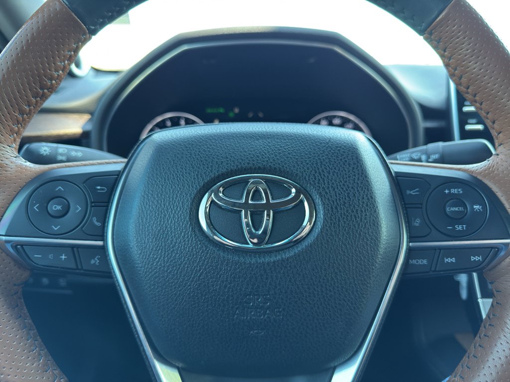 Used 2019 Toyota Avalon Limited w/ Advanced Safety Package FWD image 15
