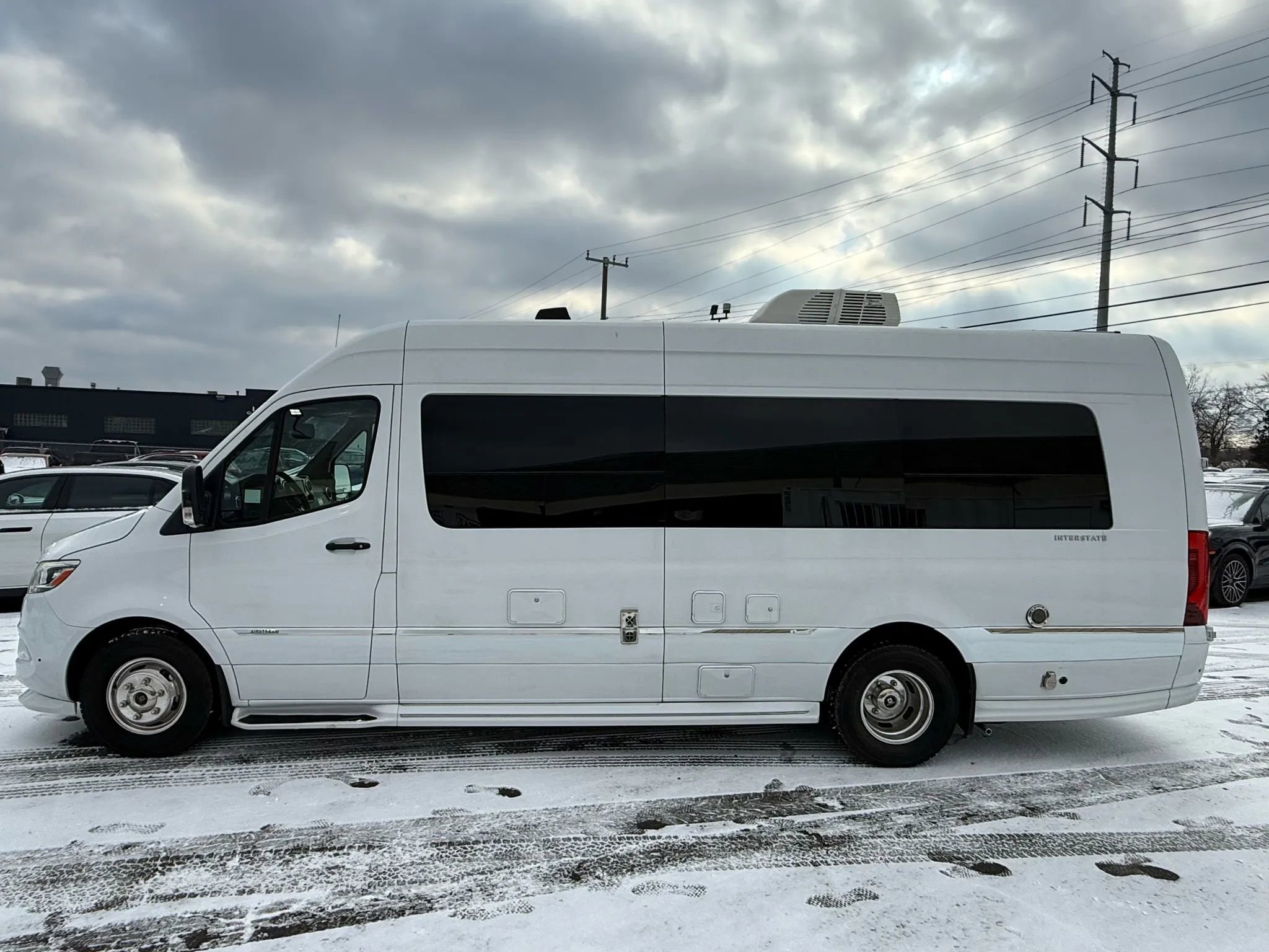 Used 2022 Mercedes-Benz Sprinter 3500 w/ Parking Package image 11
