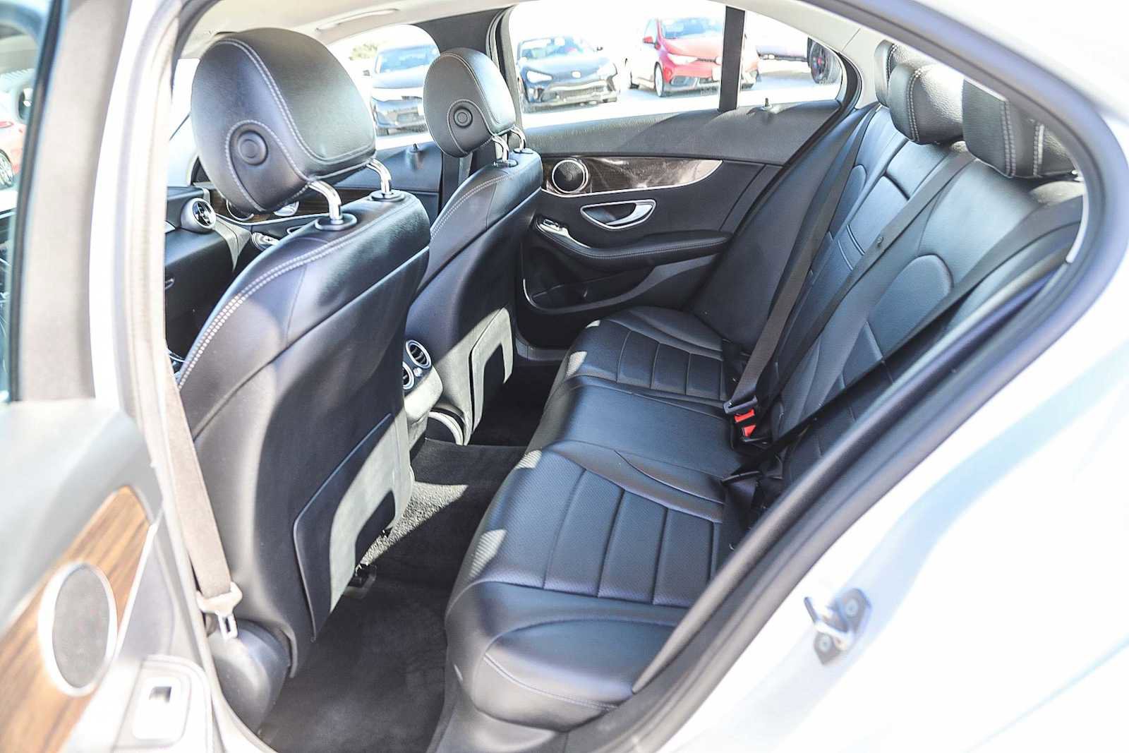 Used 2018 Mercedes-Benz C 300 4MATIC Sedan image 18