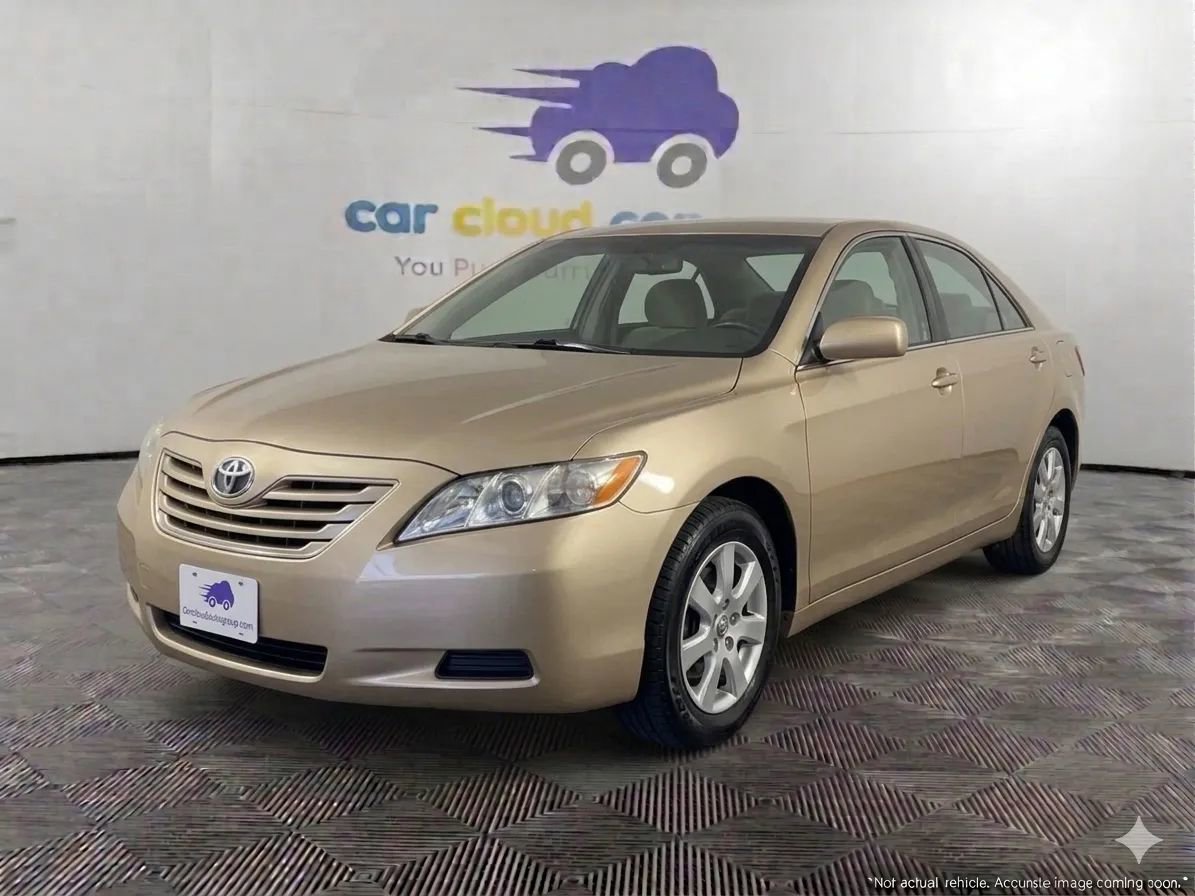 Used 2010 Toyota Camry LE FWD image 1