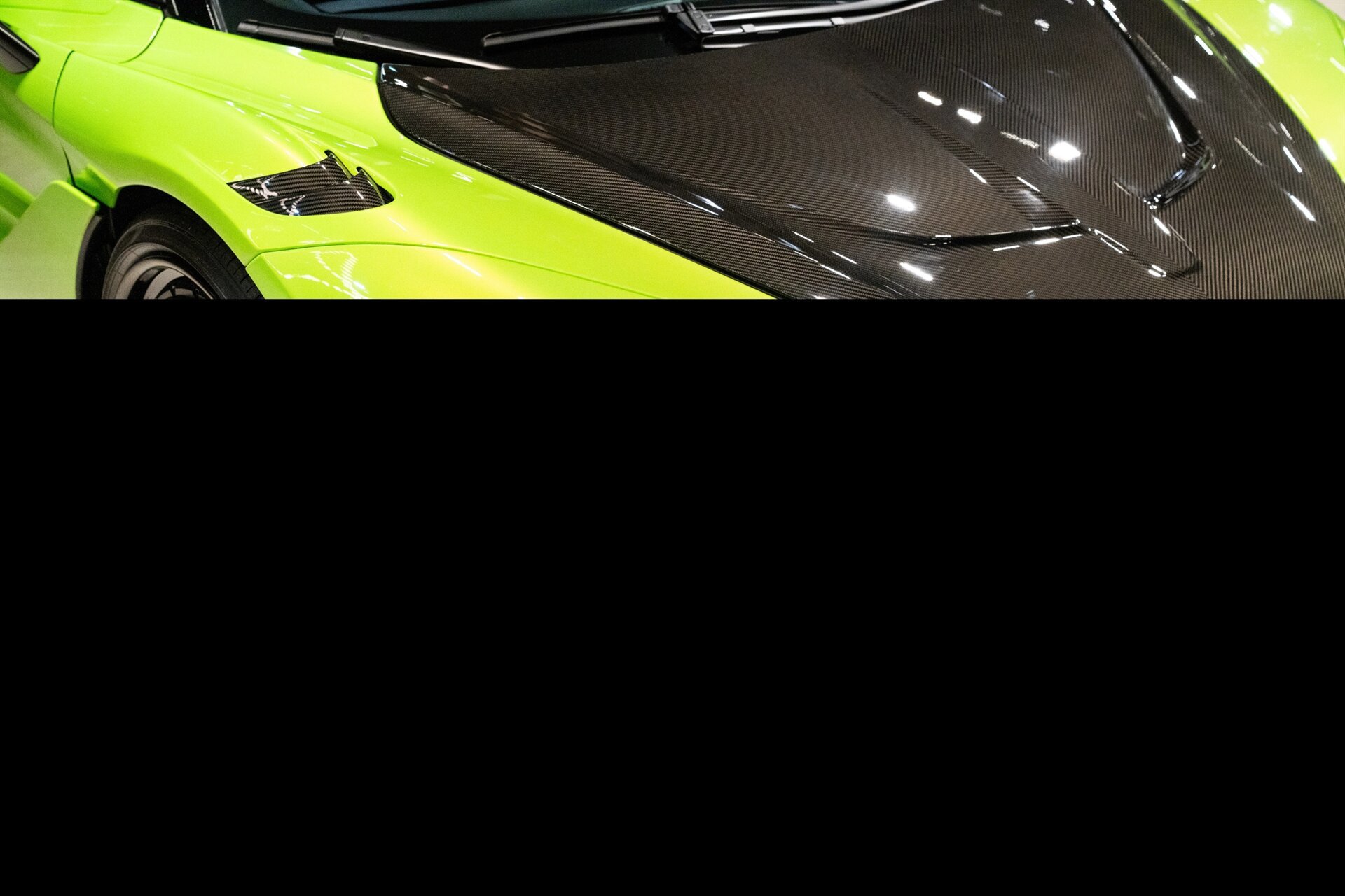 Used 2022 McLaren 765LT RWD image 17