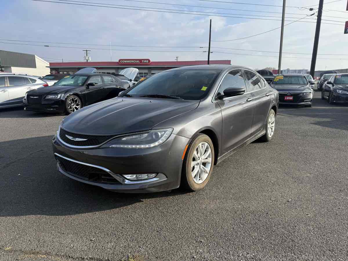 Used 2015 Chrysler 200 C w/ Navigation & Sound Group I FWD image 3