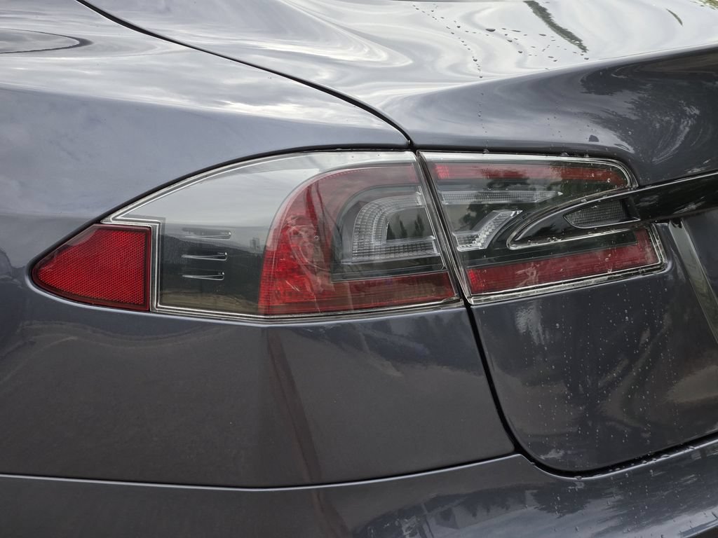 Used 2022 Tesla Model S AWD/4WD image 13