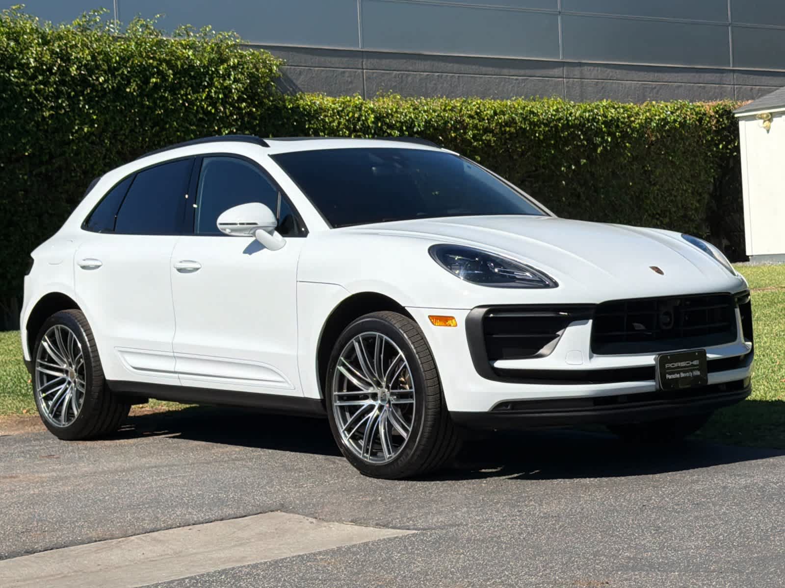 New 2026 Porsche Macan AWD/4WD image 10