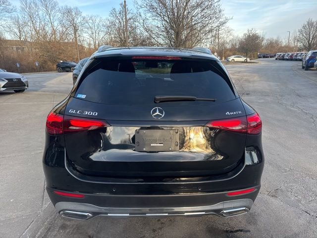 Used 2024 Mercedes-Benz GLC 300 4MATIC image 4