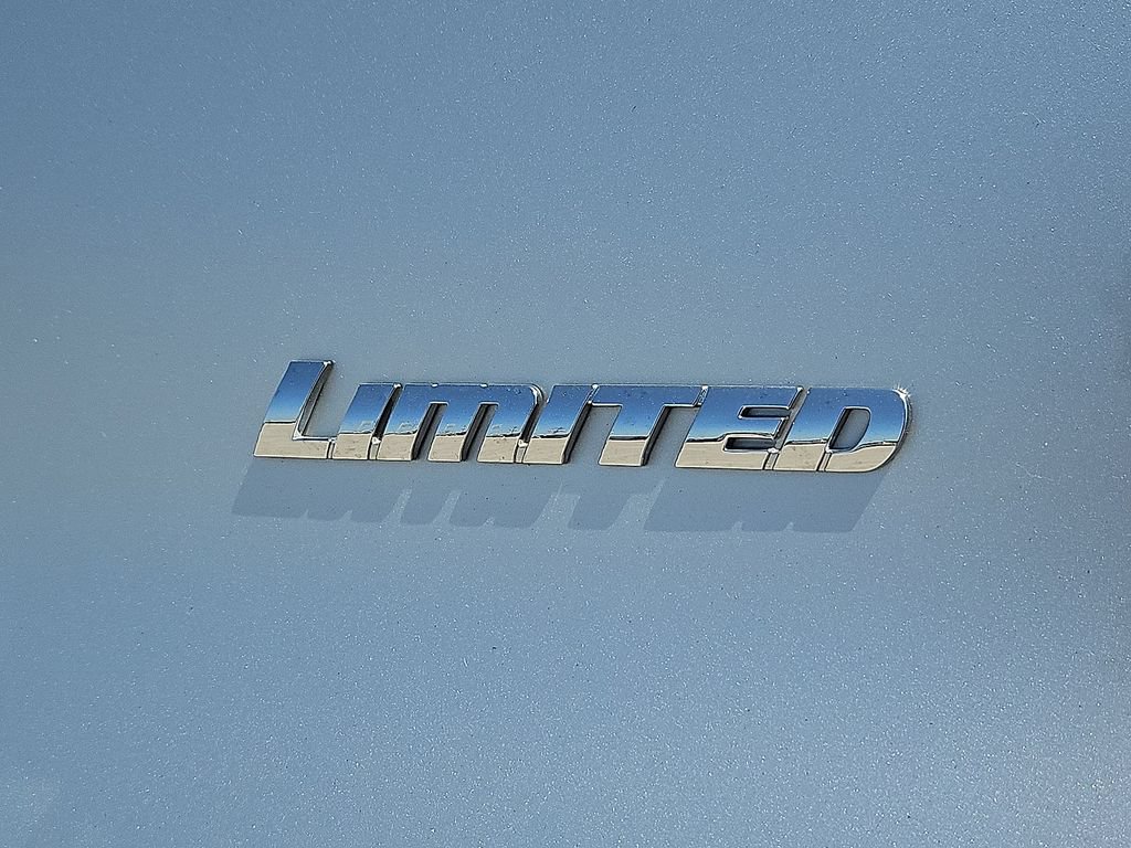 Used 2022 Toyota 4Runner Limited AWD/4WD image 14