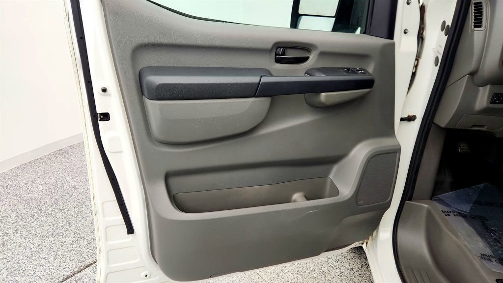 Used 2013 Nissan NV 2500 SV w/ Side Curtain Airbag Pkg image 10