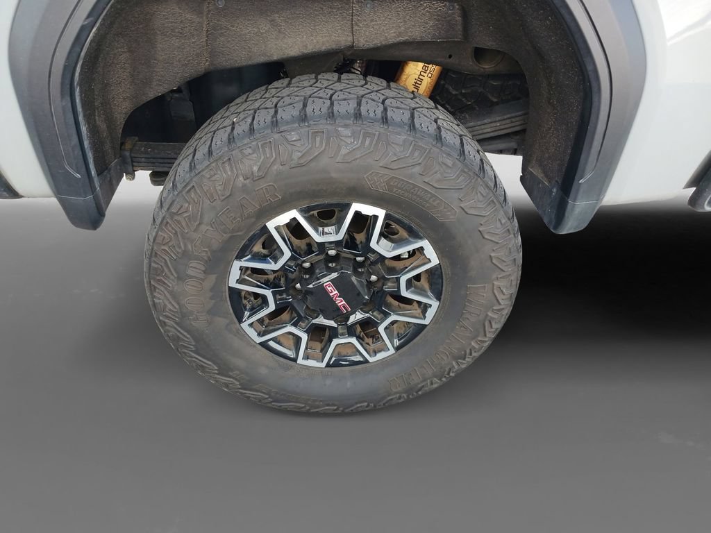 Used 2024 GMC Sierra 2500 AT4X AWD/4WD image 8