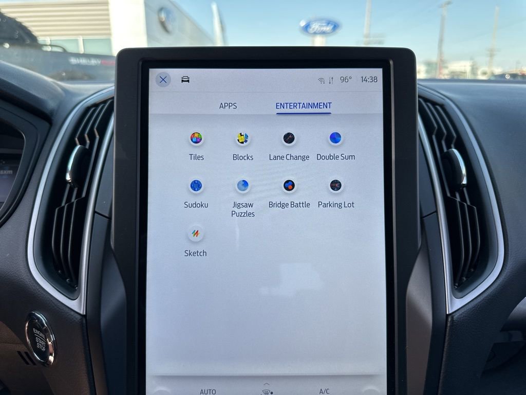 Used 2024 Ford Edge SEL image 36