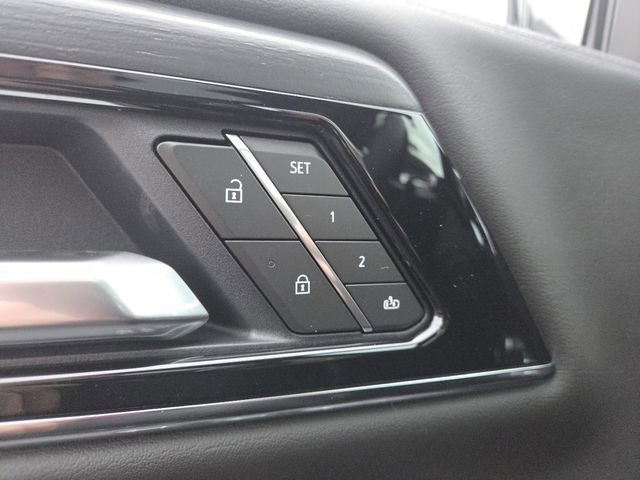 New 2026 GMC Yukon XL Denali w/ Sun & Power Step Package image 12