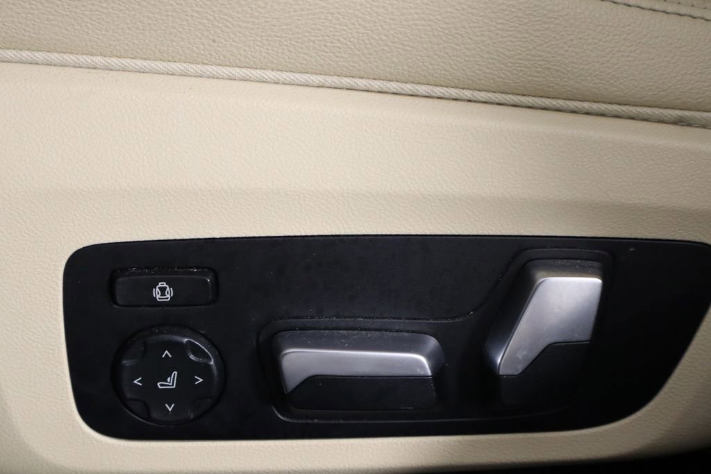 Used 2019 BMW 330i xDrive Sedan AWD/4WD image 22