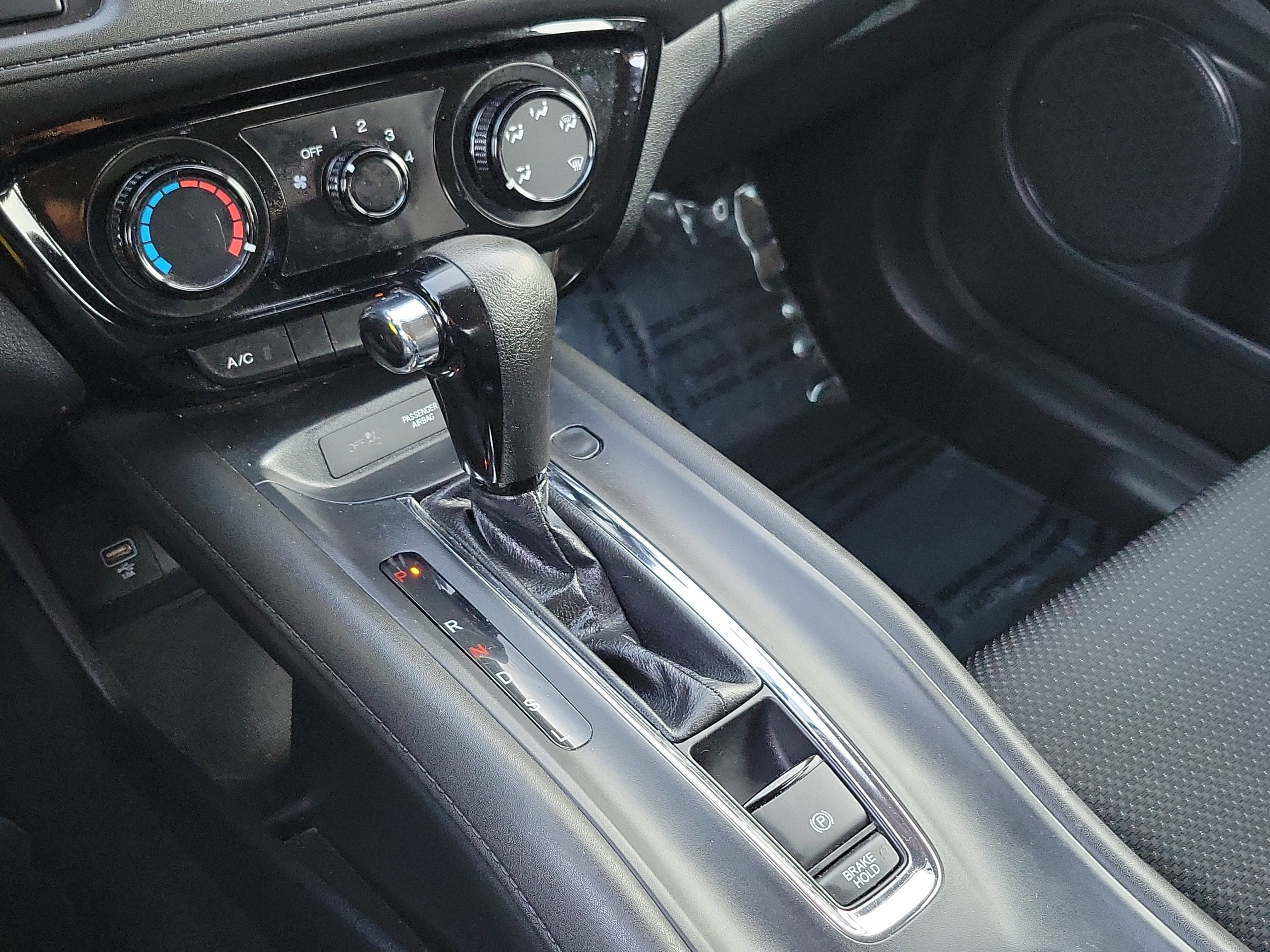 Used 2021 Honda HR-V LX image 30