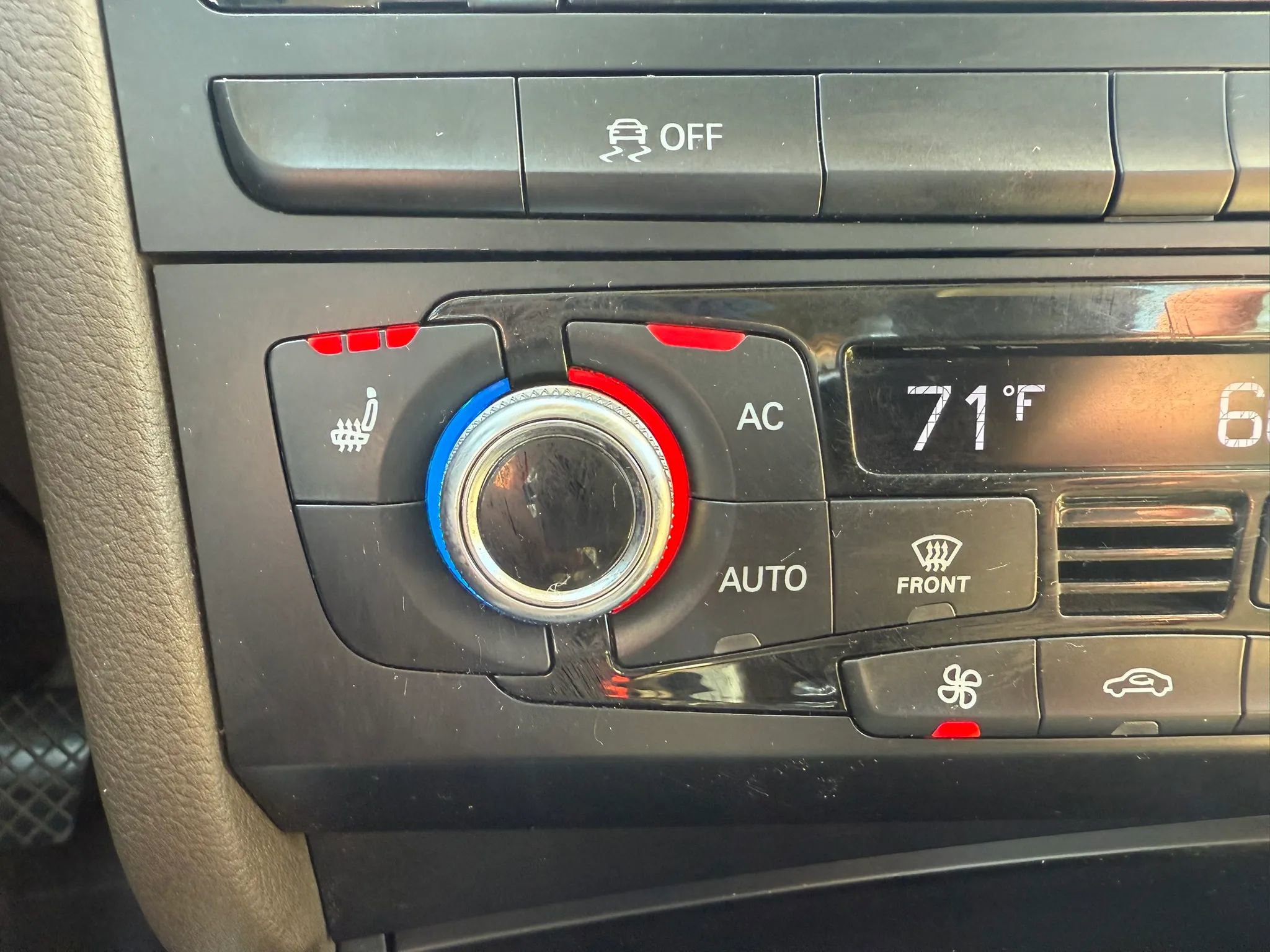 Used 2013 Audi A4 Premium Plus w/ Premium Plus Pkg image 14