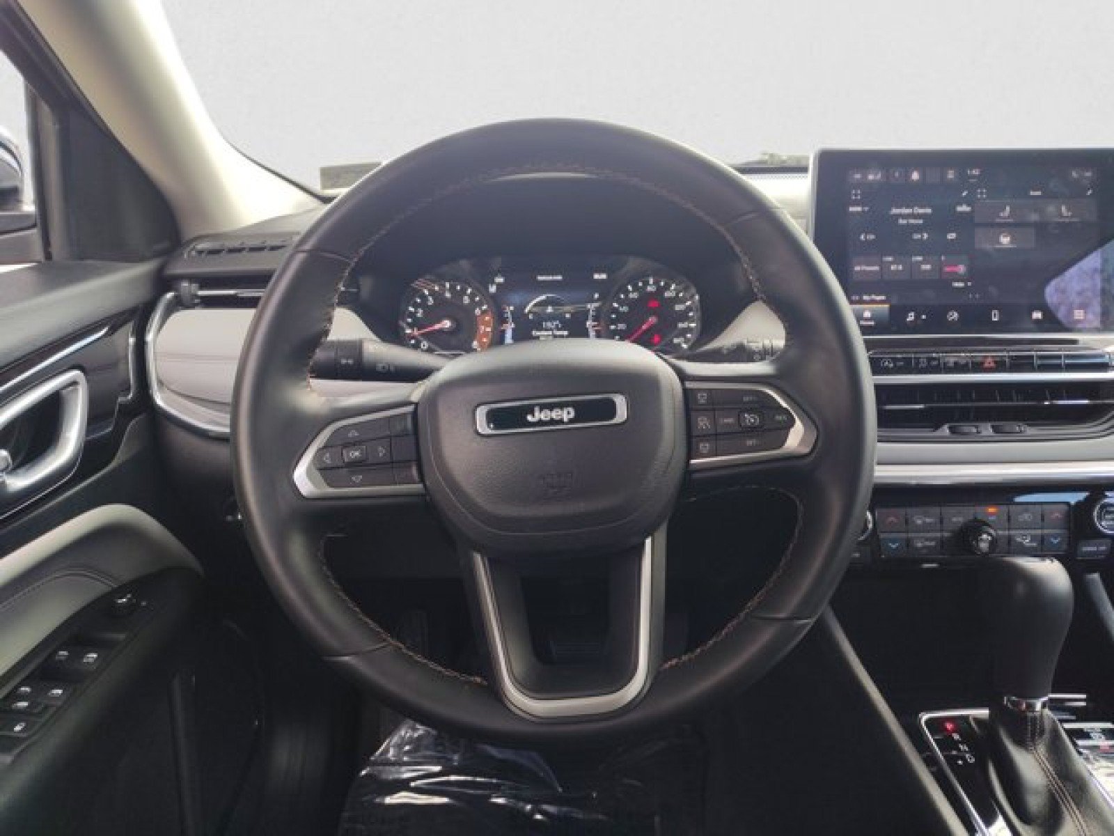 Used 2022 Jeep Compass Limited AWD/4WD image 14