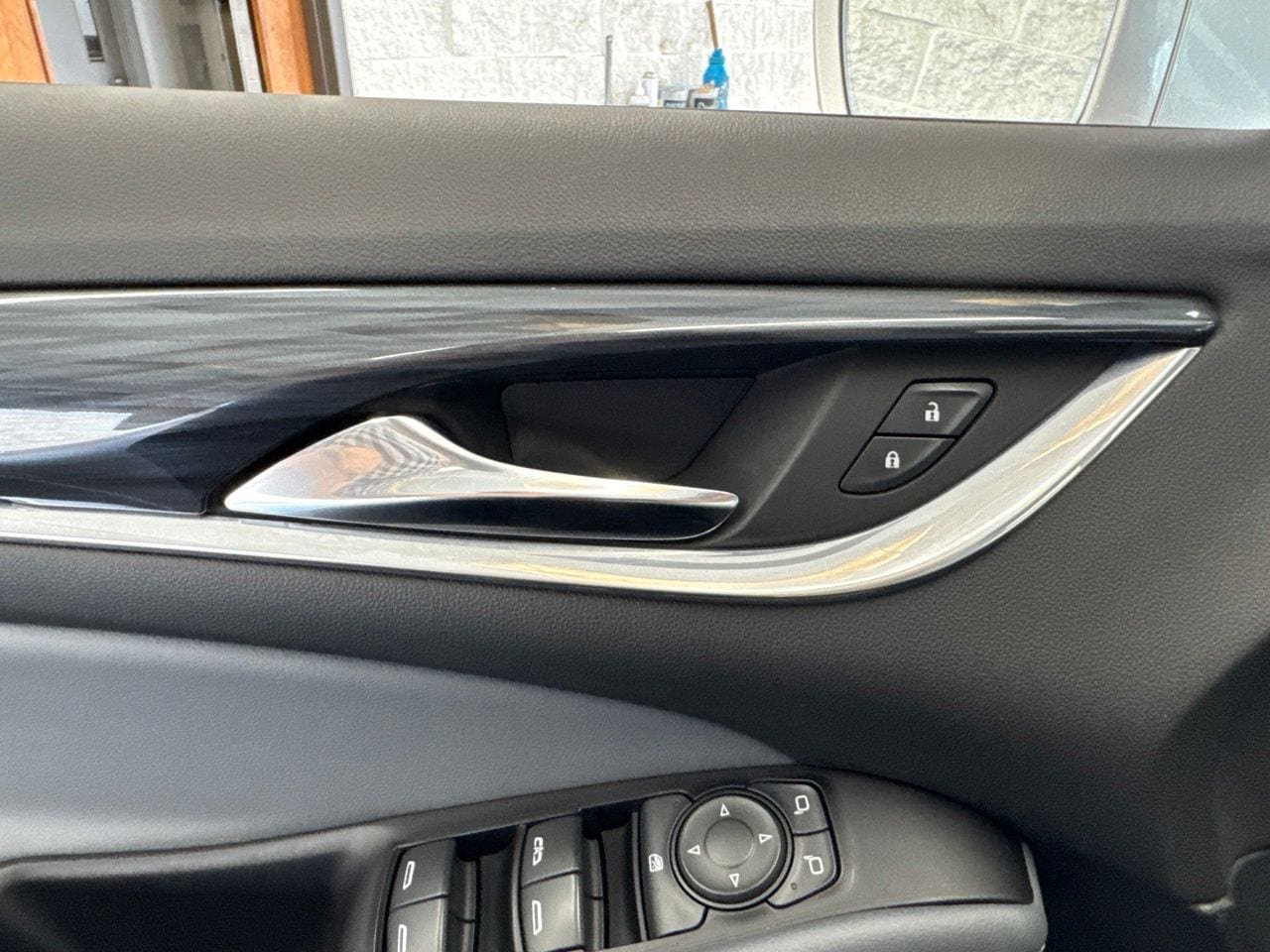 Used 2020 Buick Enclave Essence AWD/4WD image 37