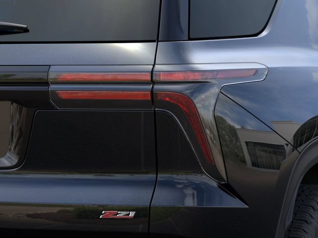 New 2026 Chevrolet Traverse Z71 w/ Driver Confidence Package AWD/4WD image 11