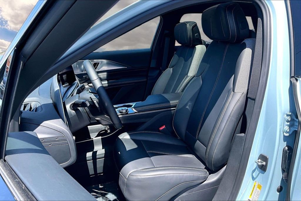Certified 2024 Cadillac Lyriq Tech w/ Driver Assist Package AWD/4WD image 21