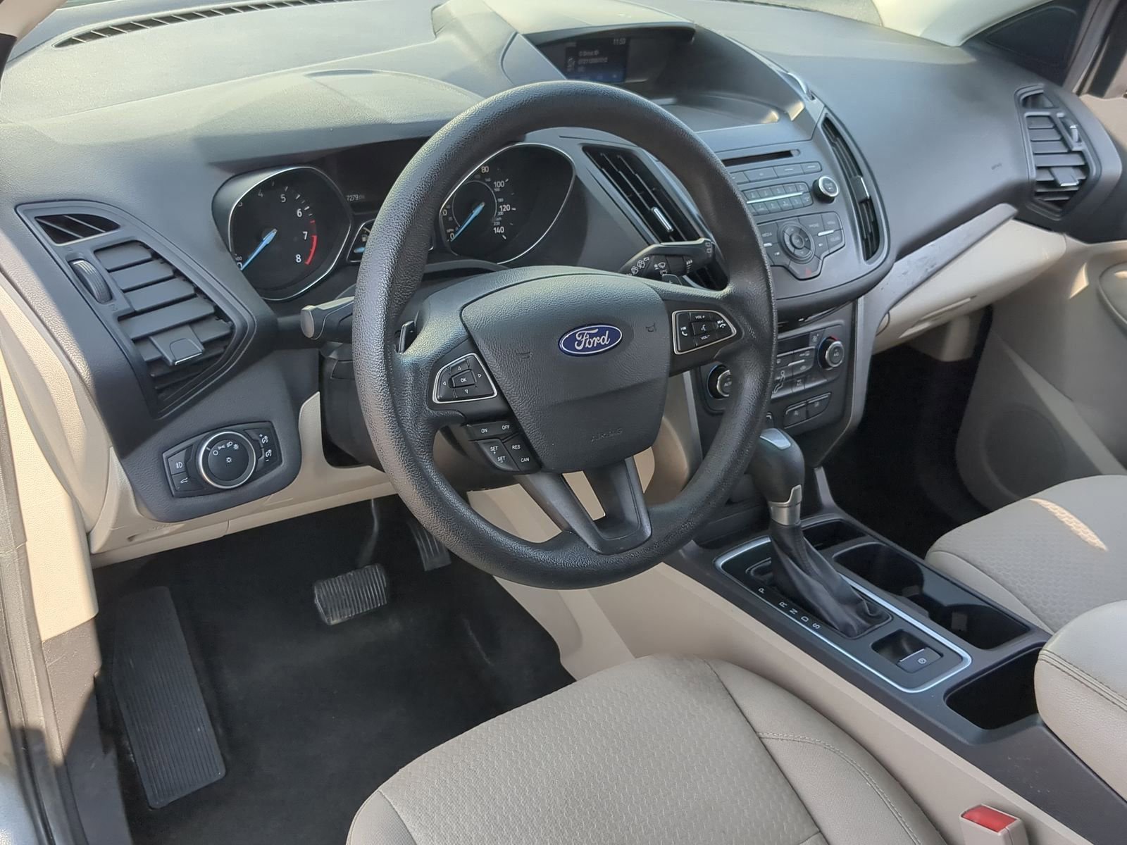 Used 2017 Ford Escape SE image 12