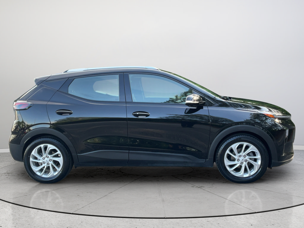 Certified 2023 Chevrolet Bolt EUV LT w/ Driver Confidence Package FWD image 6