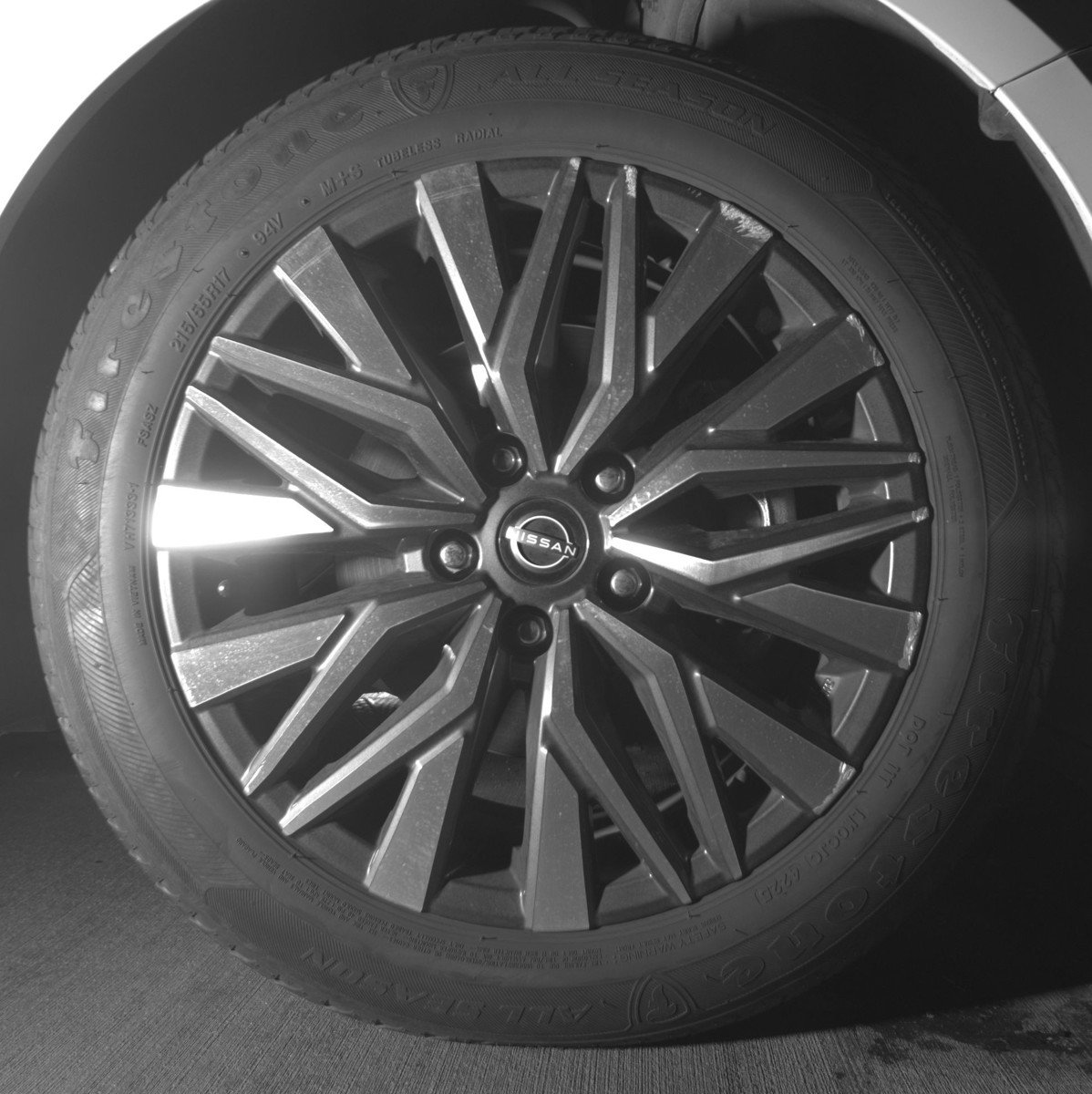 Used 2025 Nissan Altima 2.5 SV FWD image 13
