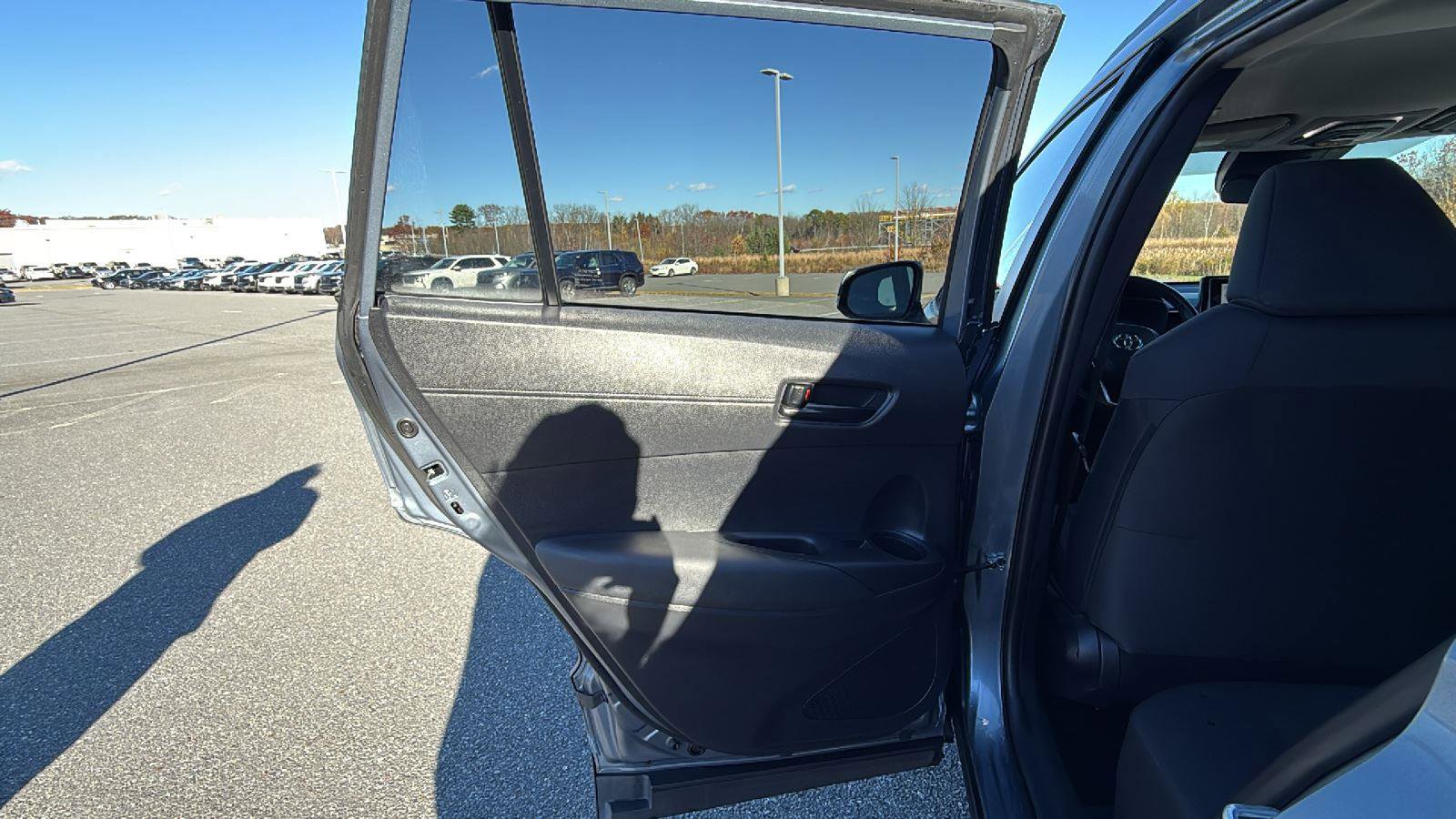 Used 2023 Toyota Corolla Cross LE image 21