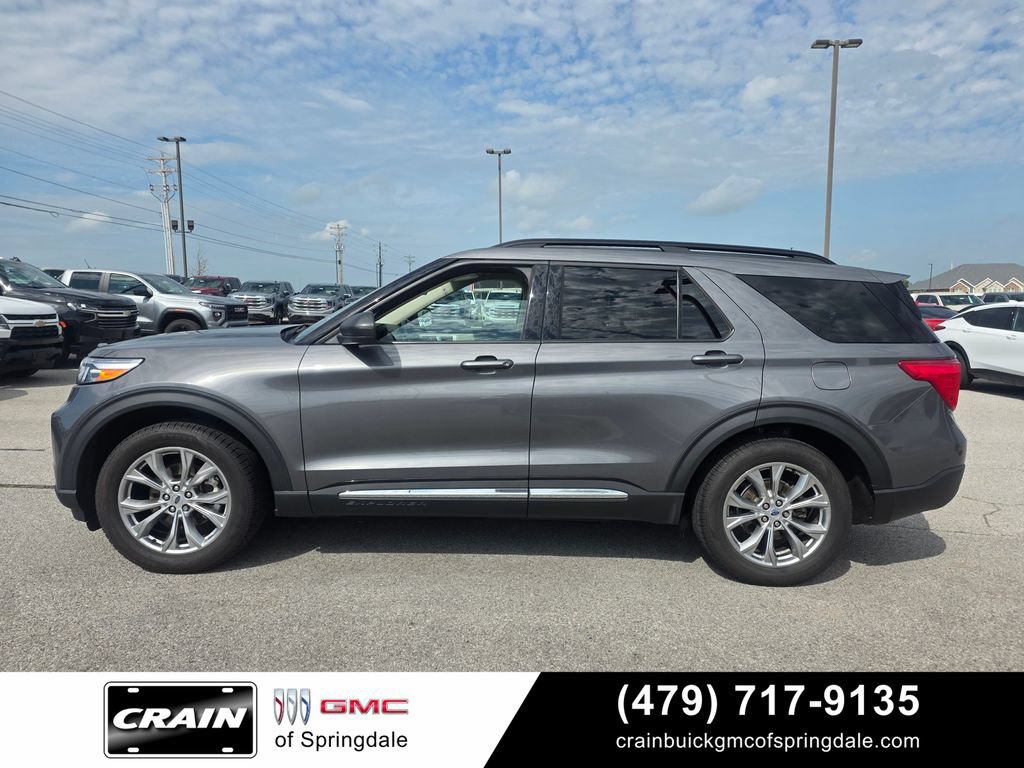Used 2023 Ford Explorer XLT w/ Equipment Group 202A RWD image 4
