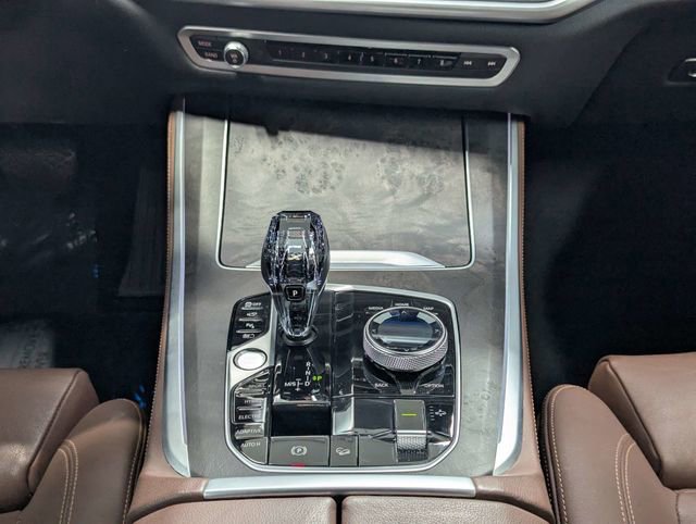 Used 2022 BMW X5 xDrive45e w/ Executive Package AWD/4WD image 13