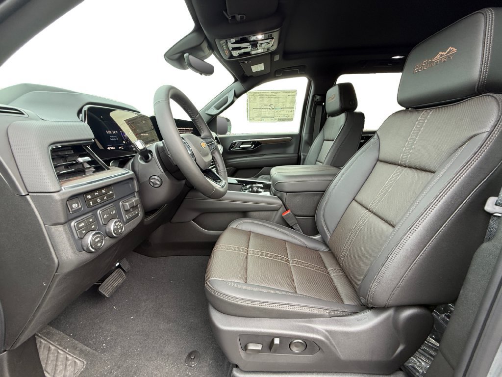 New 2026 Chevrolet Suburban High Country AWD/4WD image 9