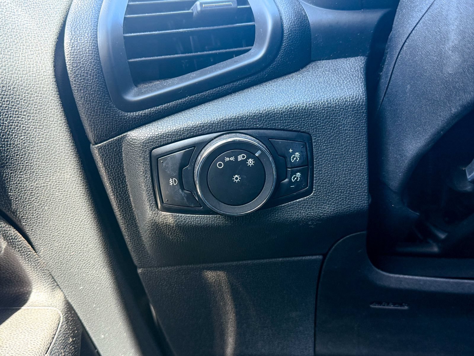 Used 2018 Ford EcoSport SE AWD/4WD image 36