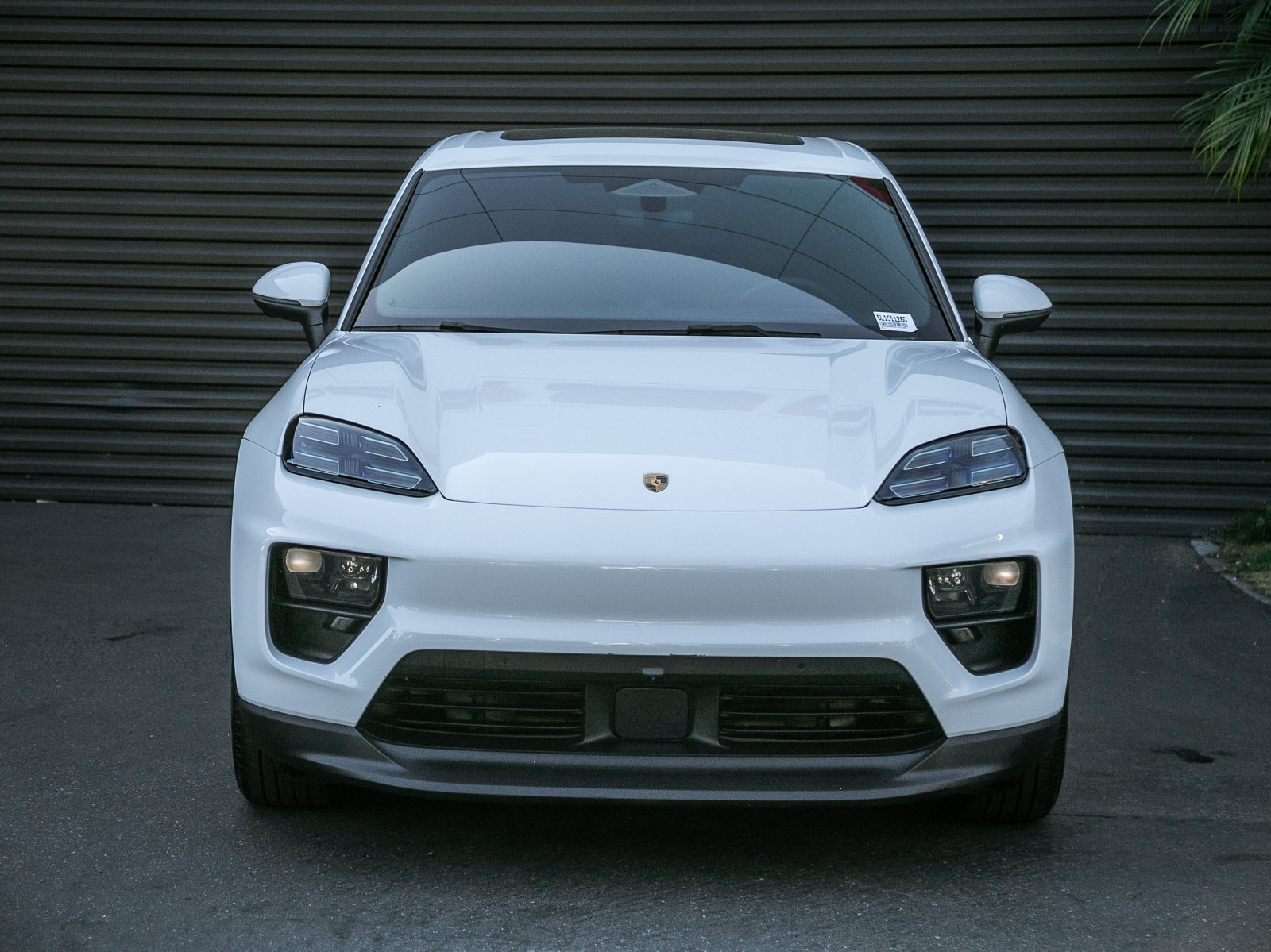 Certified 2025 Porsche Macan 4S Electric AWD/4WD image 7