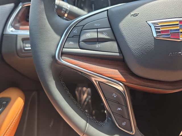 New 2026 Cadillac XT5 Premium Luxury w/ Driver Assist Package AWD/4WD image 17
