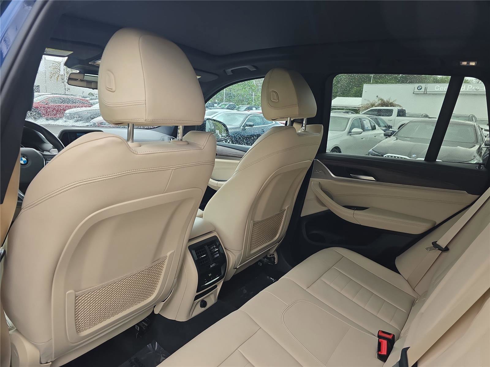 Used 2018 BMW X3 M40i image 8