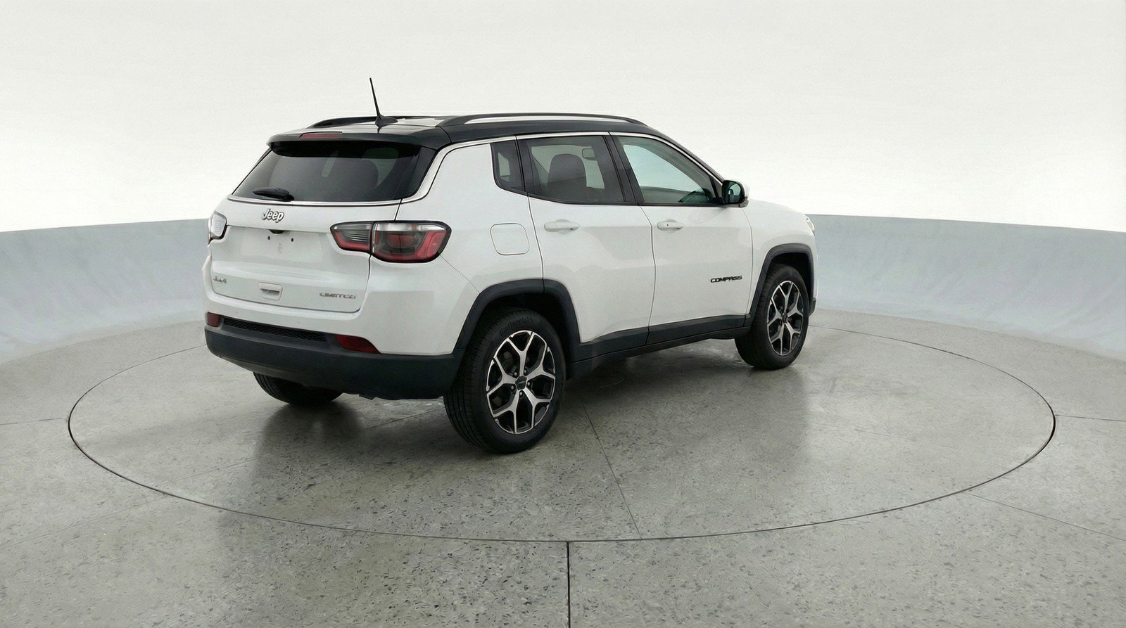 Used 2025 Jeep Compass Limited image 9