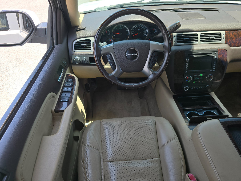 Used 2009 GMC Yukon XL Denali AWD/4WD image 25