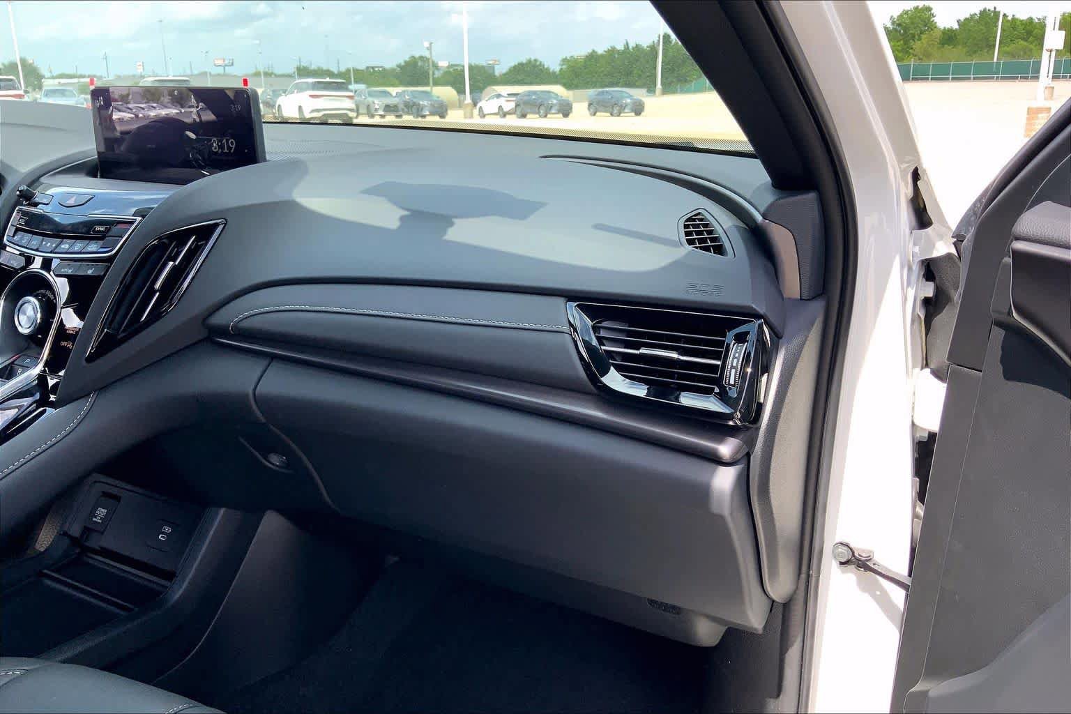 Used 2026 Acura RDX SH-AWD image 18