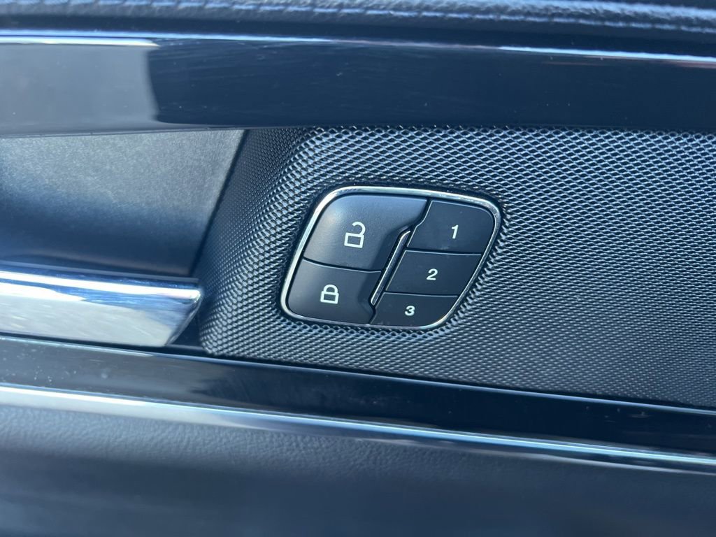 Used 2022 Lincoln Nautilus Reserve image 50