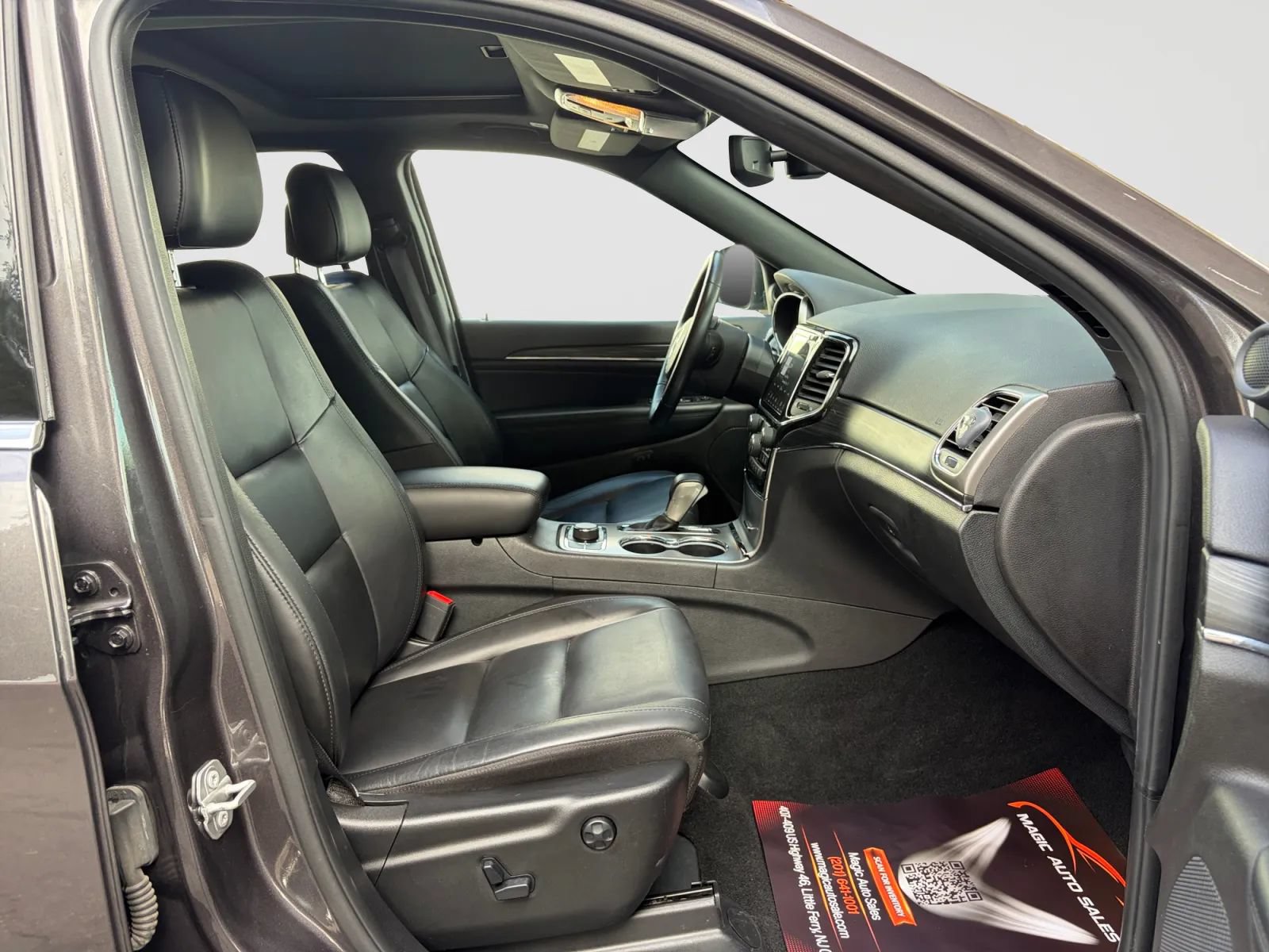 Used 2021 Jeep Grand Cherokee Limited w/ Premium Lighting Group AWD/4WD image 20