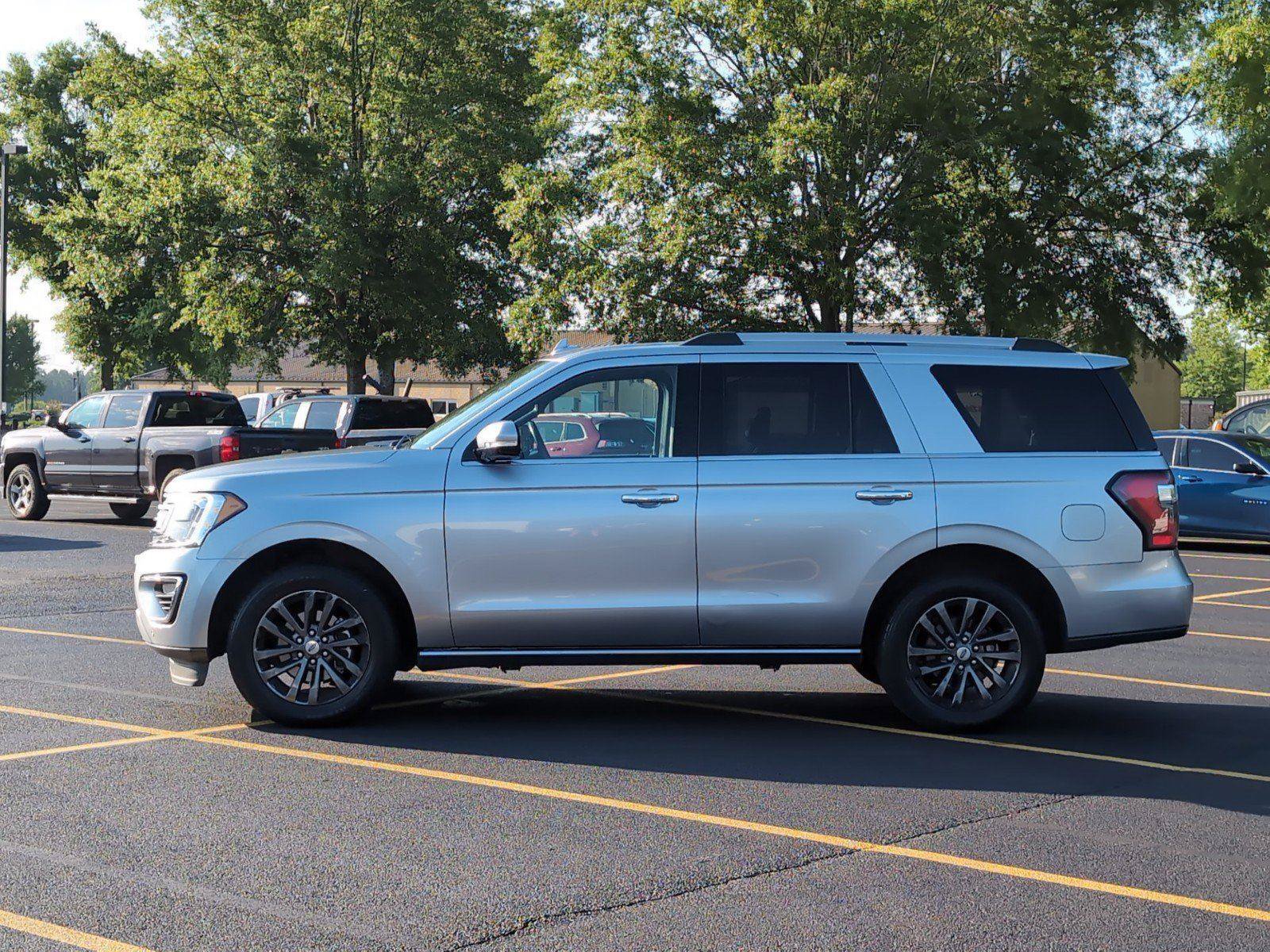 Used 2021 Ford Expedition Limited AWD/4WD image 2